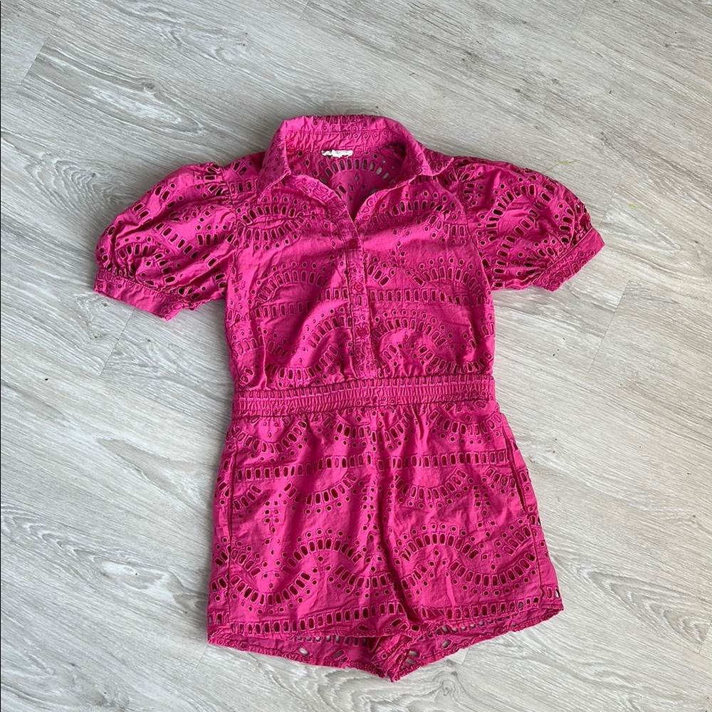 Avara Women’s Pink Eyelet Romper, size Small